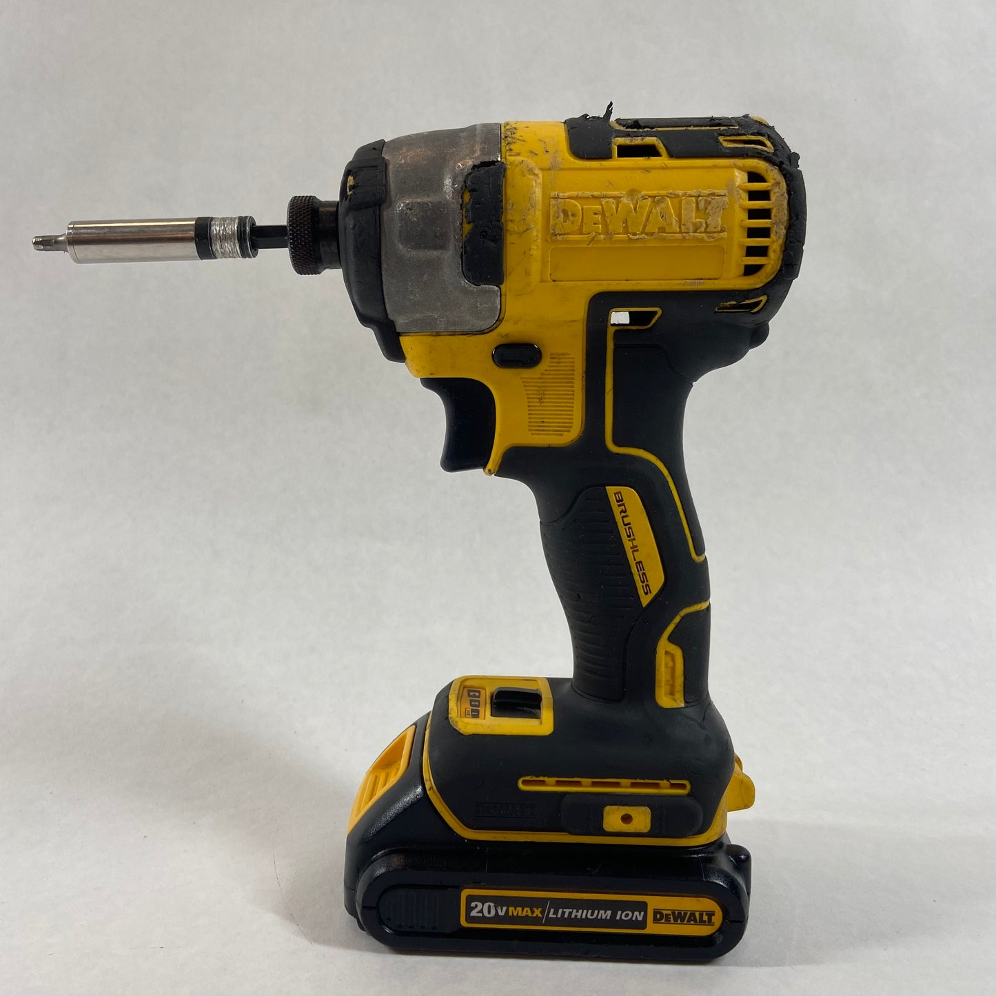 DeWalt DCF887 20V MAX 1/4" Impact Driver Kit