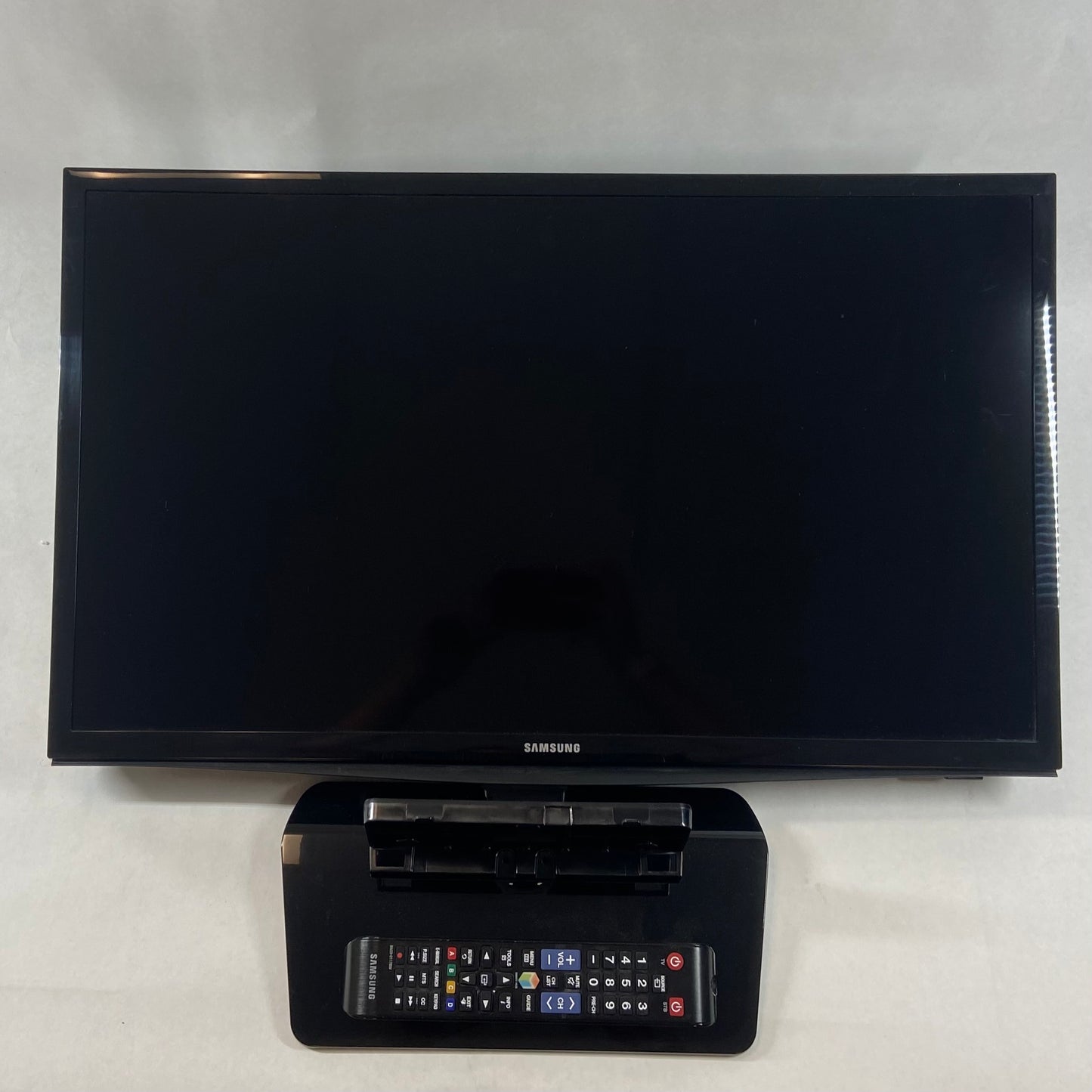 Samsung 28" UN28H4500AF Series 4 LED 720p Smart TV 2017