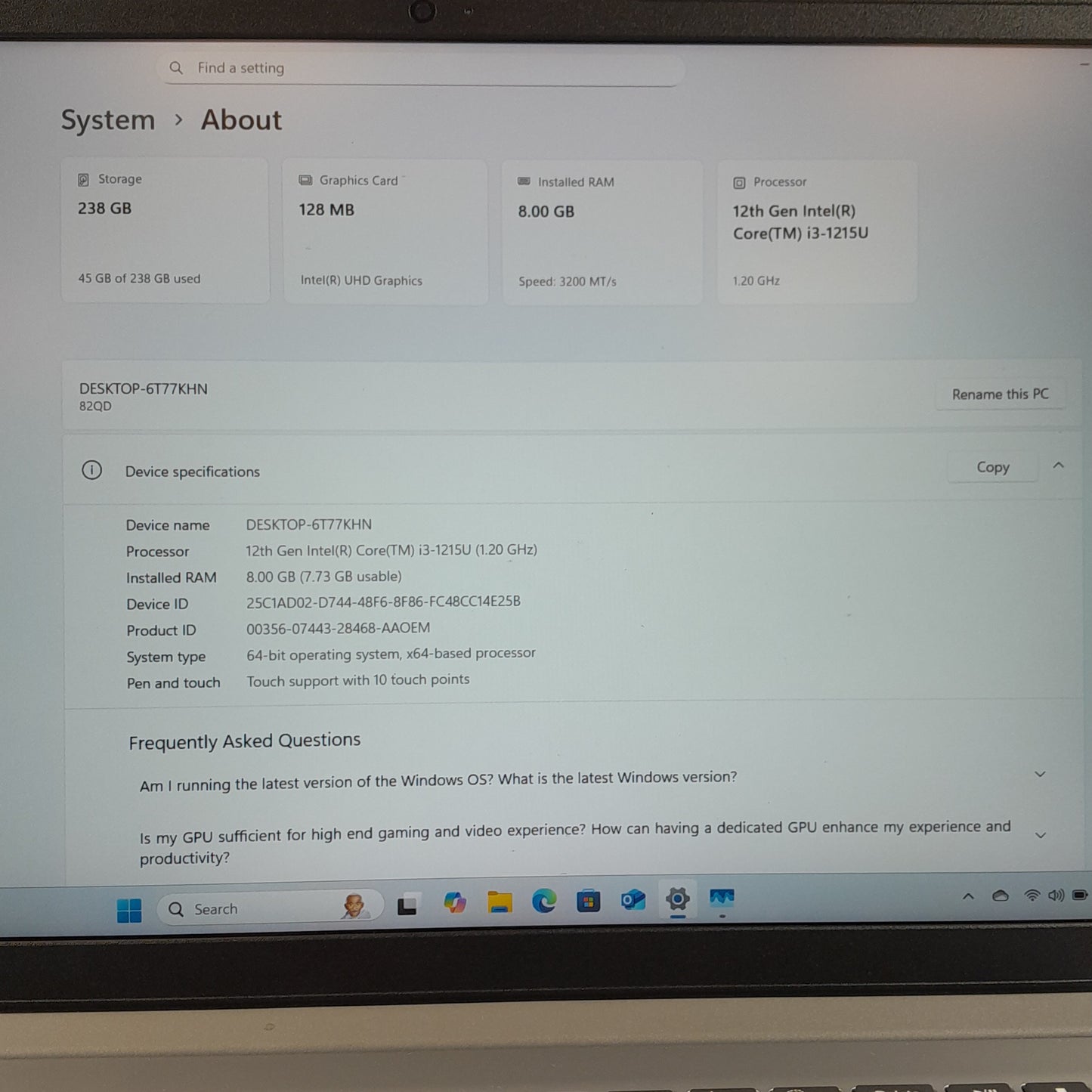 Lenovo IdeaPad PF9XB4319112 15.6" i3-1215U 1.2GHz 8GB RAM 256GB SSD