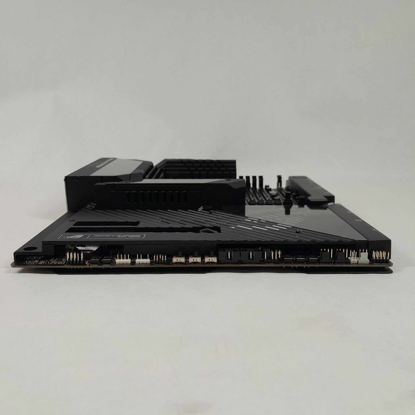 Asus ROG Maximus Z790 Extreme LGA 1700 E-ATX Motherboard