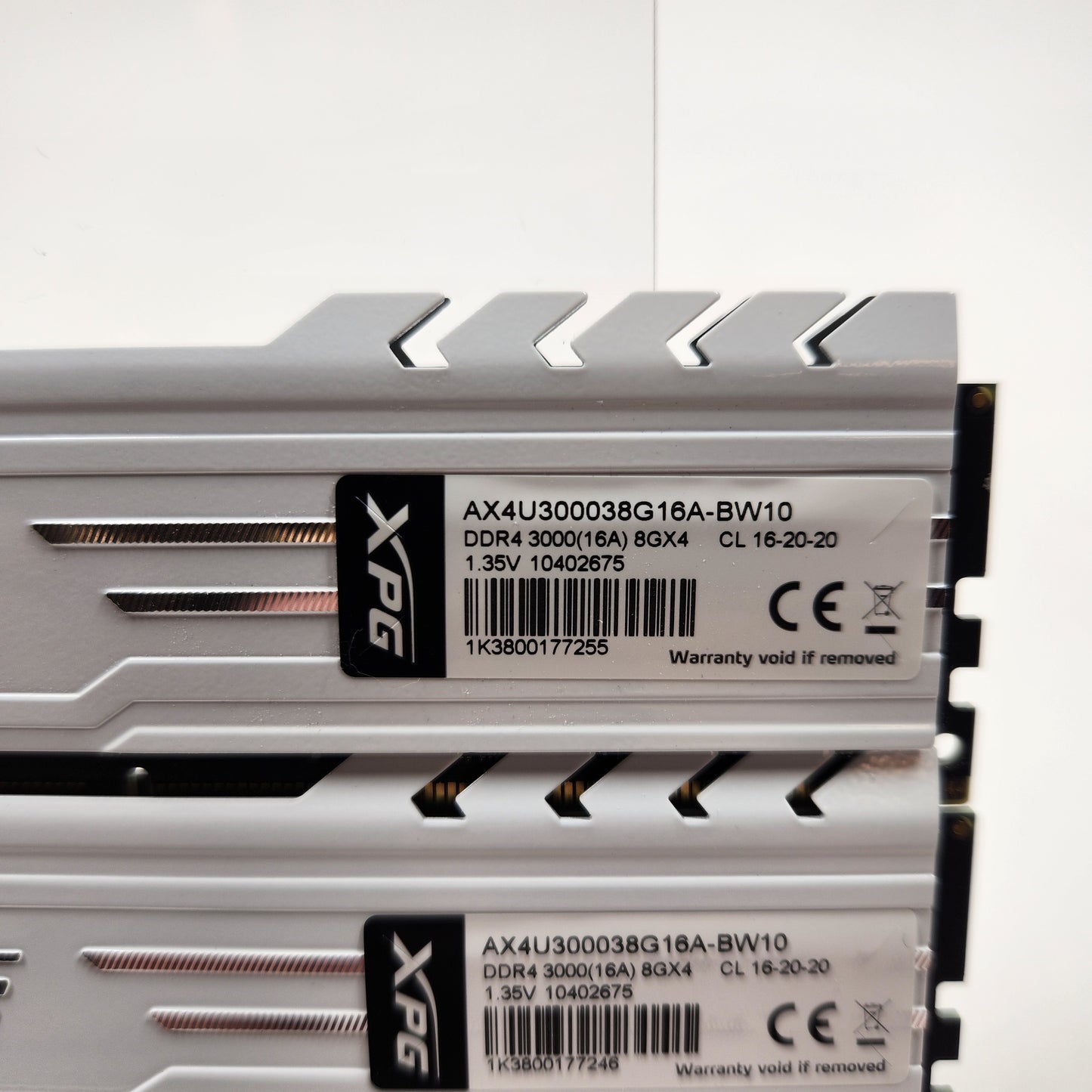 XPG GAMMIX D10 16GB (2x8GB) RAM DDR4 3000MHz AX4U300038G16A-BW10