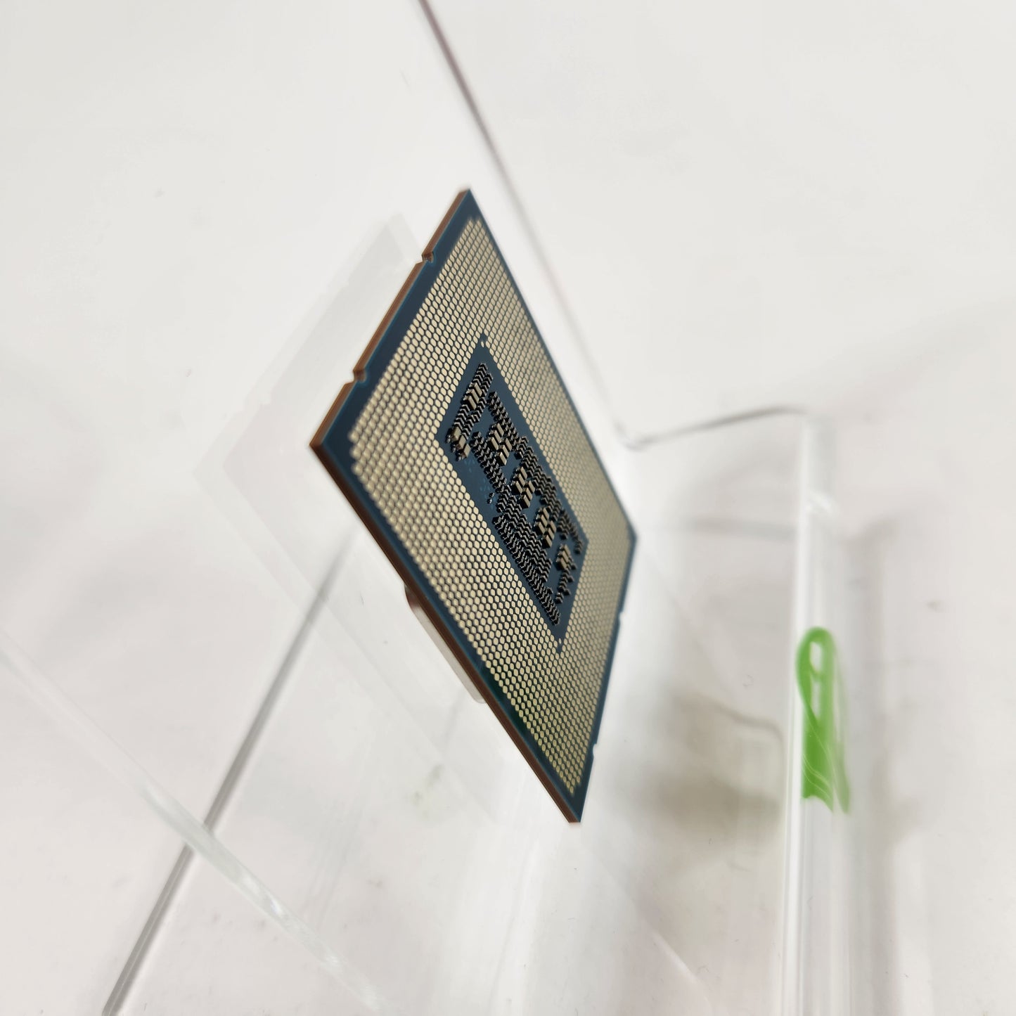 Intel Core i7-13700F 2.10GHz 16 Core SRMBB 24 Thread LGA 1700 CPU