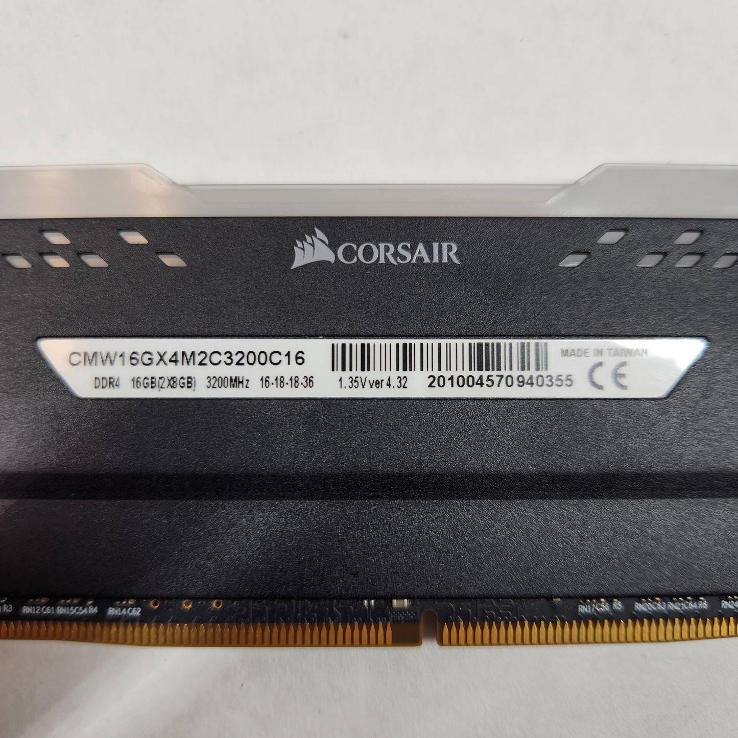 Corsair Vengeance RGB Pro 16GB (2x8GB) RAM DDR4 3200MHz CMW16GX4M2C3200C16