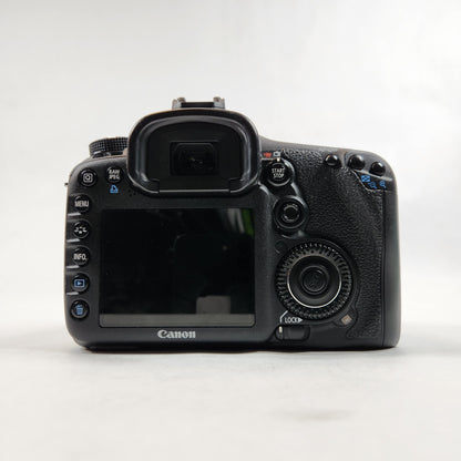 Canon EOS 7D 18.0MP Digital SLR DSLR Camera
