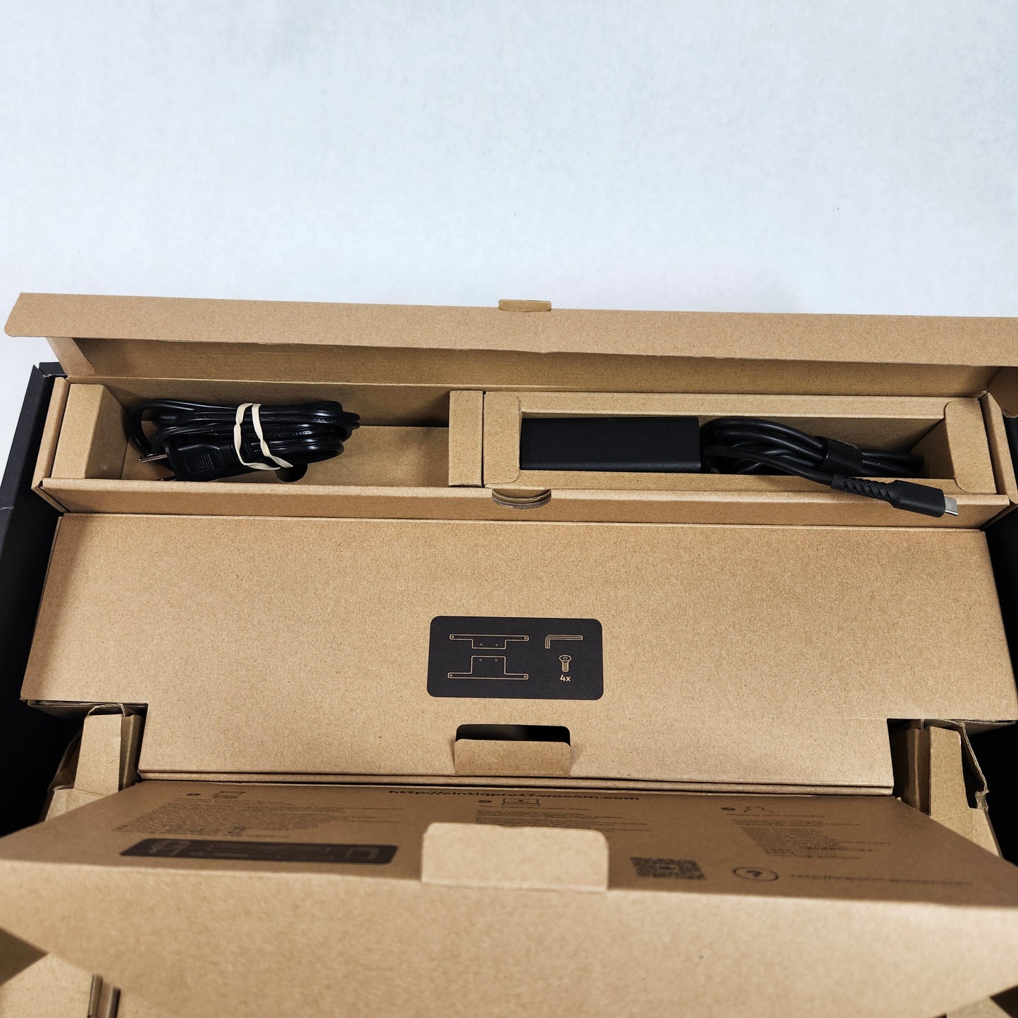 Wacom Cintiq Pro 17 Drawing Tablet DTH-172/K