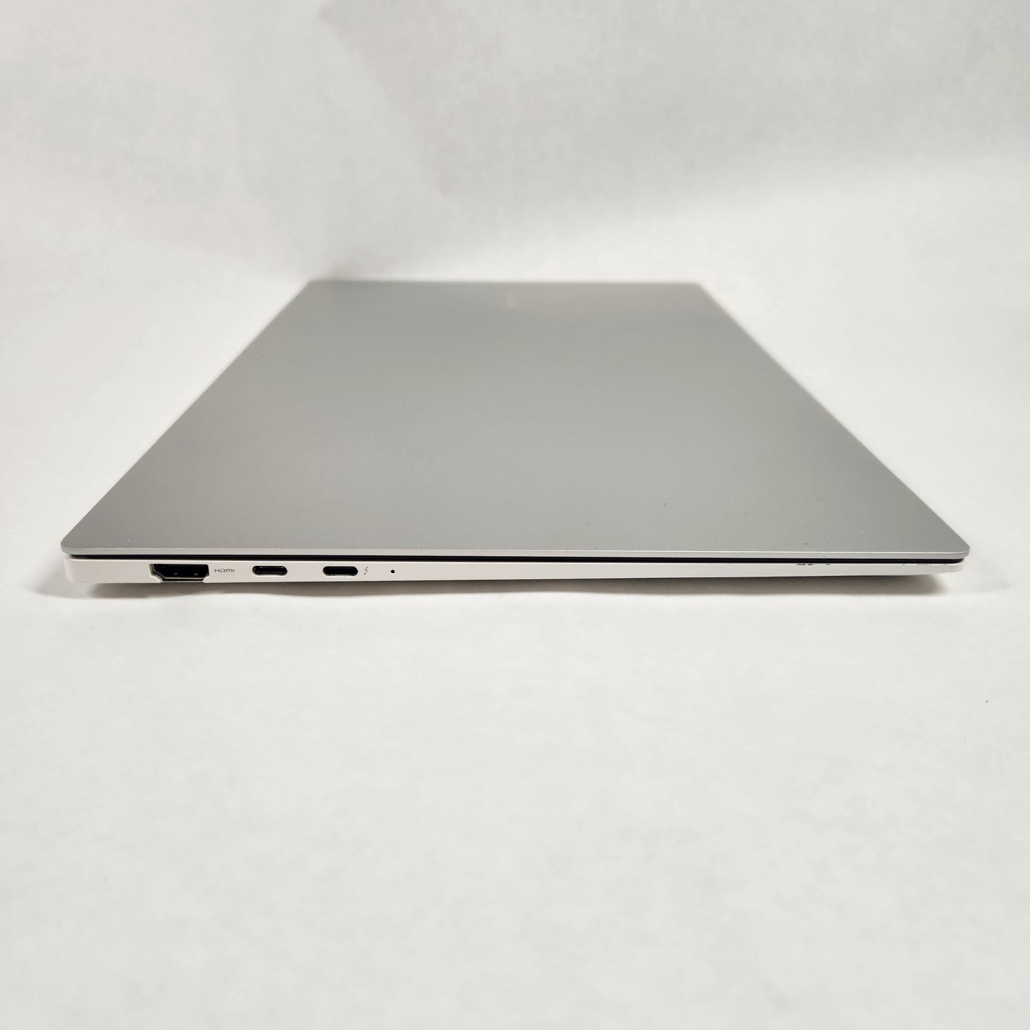 Samsung Galaxy Book Pro NP950XDB 15.6" i7-1165G7 2.8GHz 16GB RAM 512GB SSD