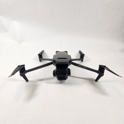 DJI Mavic 3 Pro FlyMore 4K Quadcopter Camera Drone CP.MA.00000654.01