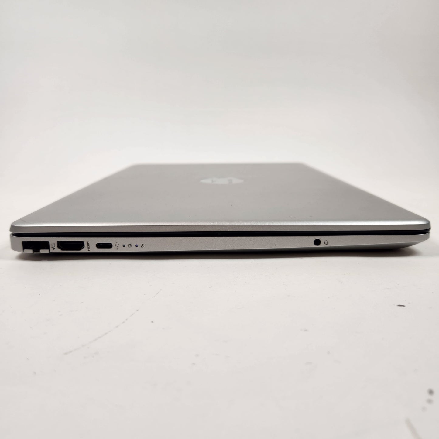 HP Laptop 15-DW0037WM 15.6" i3-8145U 2.1GHz 8GB RAM 1TB HDD