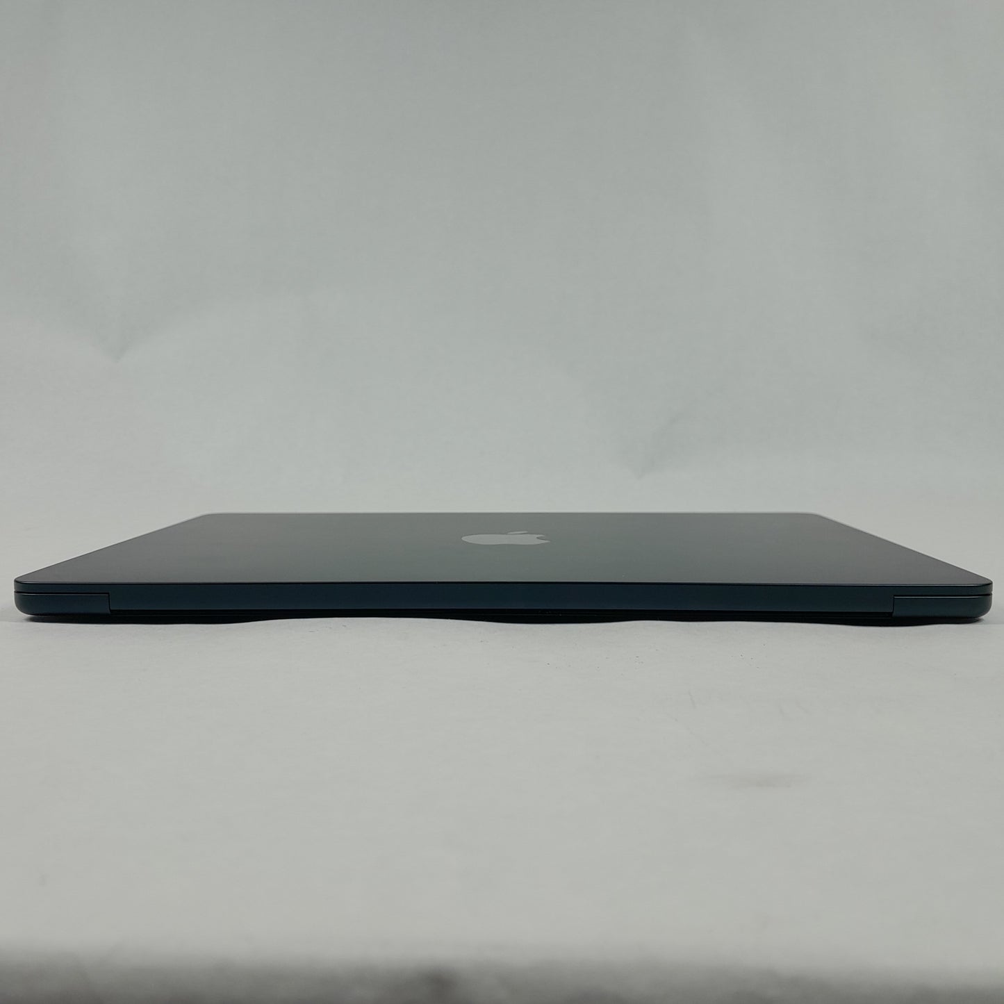 2022 Apple MacBook Air 13.6" M2 8C GPU 3.5GHz 8GB RAM 512GB SSD A2681
