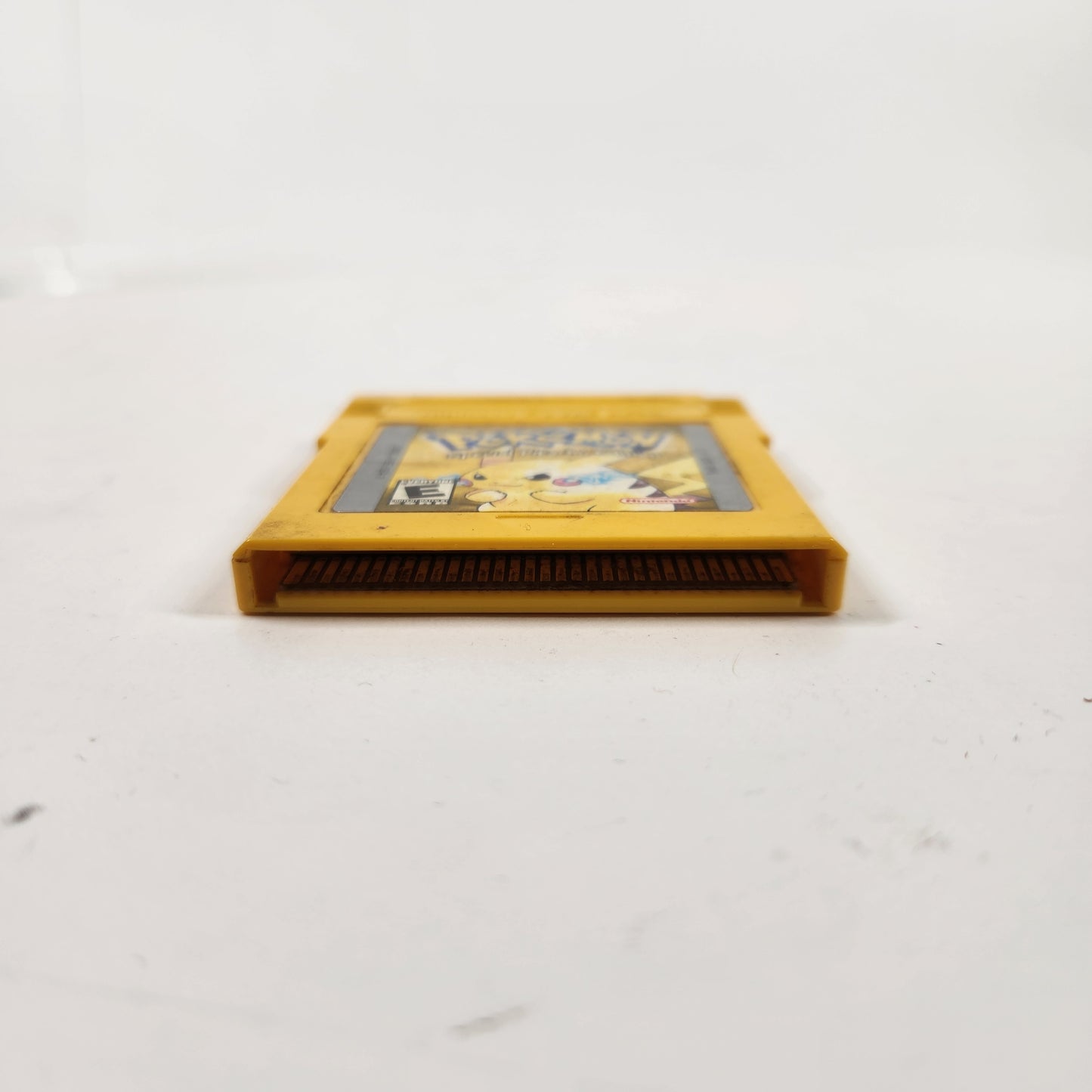 Pokemon Yellow (Nintendo GameBoy, 1999)