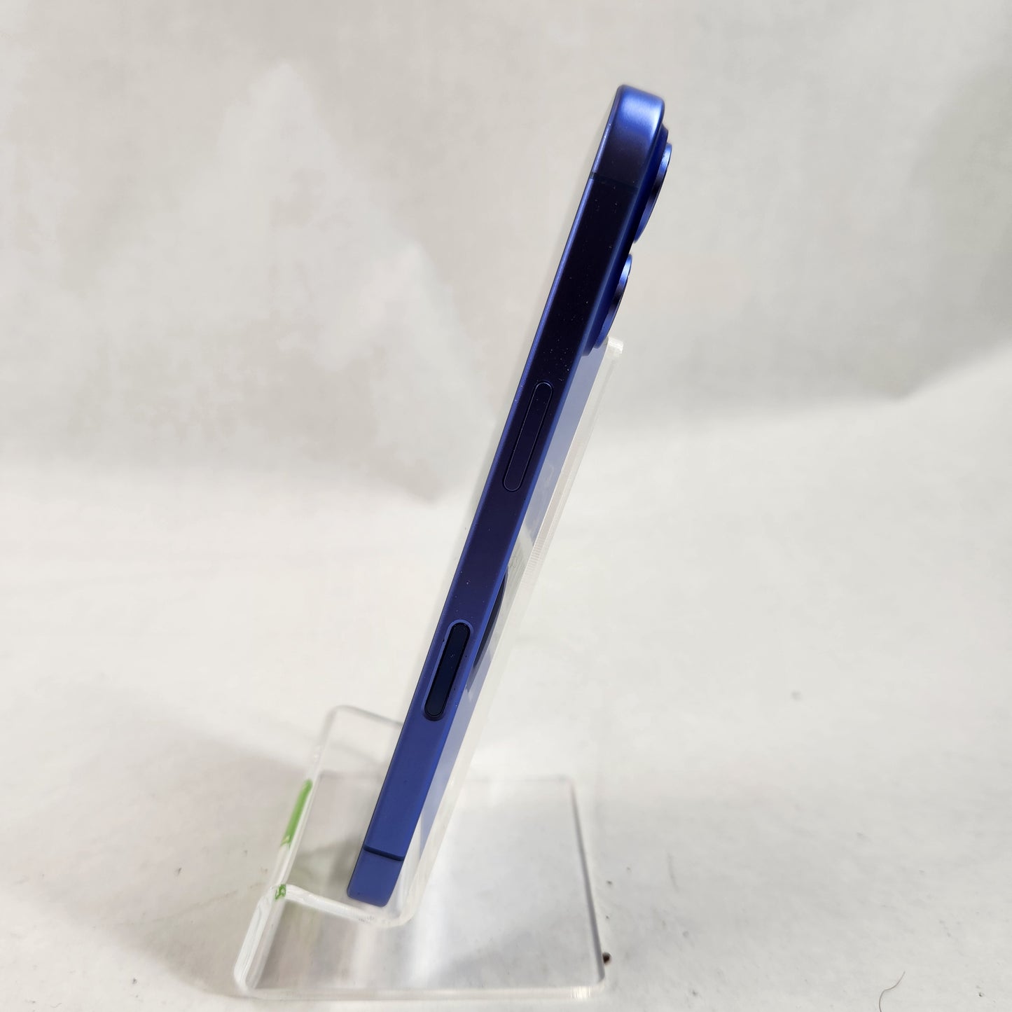 Unlocked Apple iPhone 16 128GB 26.0.1 Ultramarine MYAT3LL/A