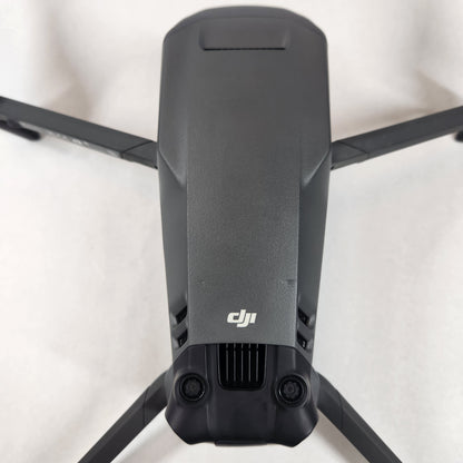 DJI Mavic 3 Pro FlyMore 4K Quadcopter Camera Drone CP.MA.00000654.01