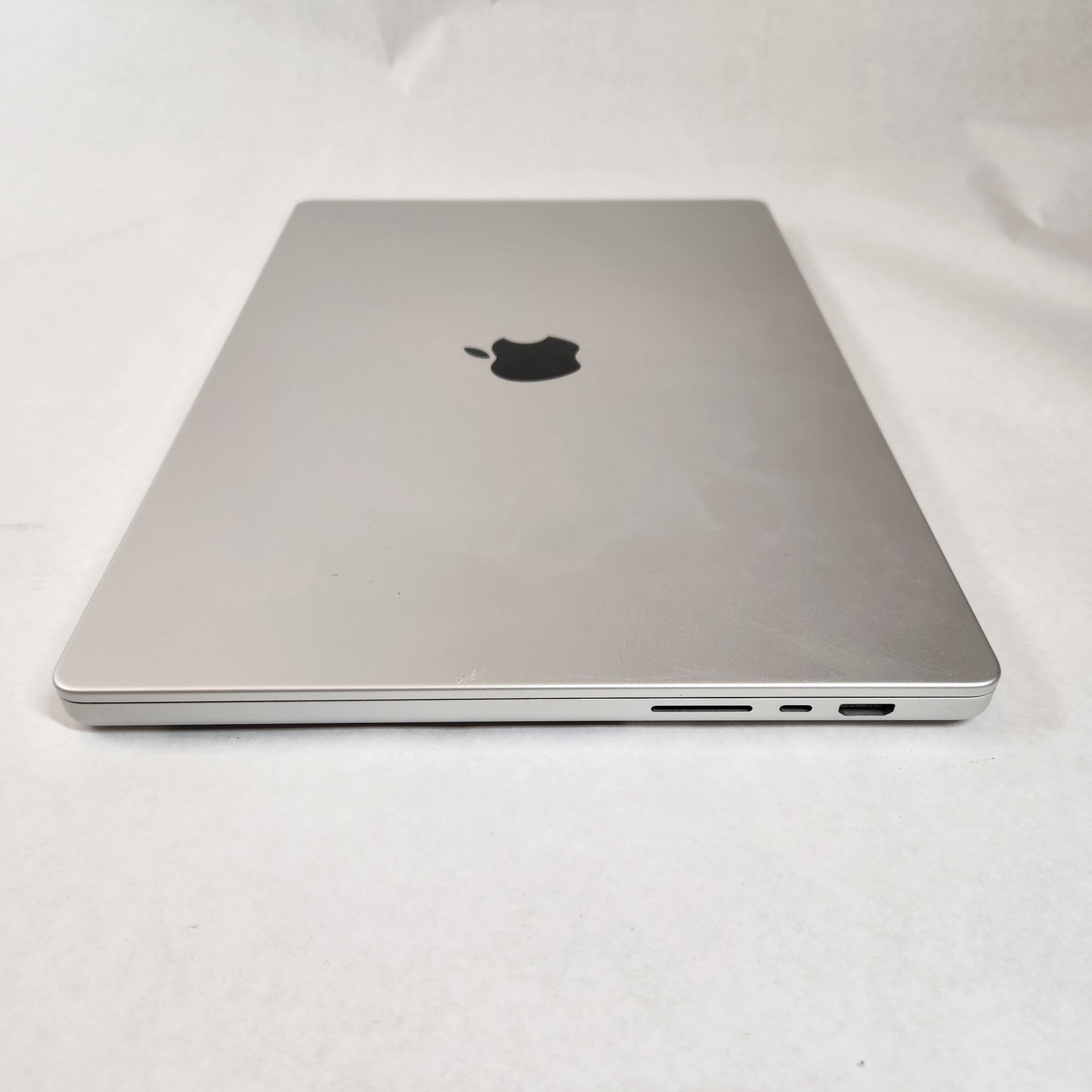 2021 Apple MacBook Pro 13.3" M1 Pro 14 Core 3.2GHz 16GB RAM 512GB SSD MK1E3JA/A