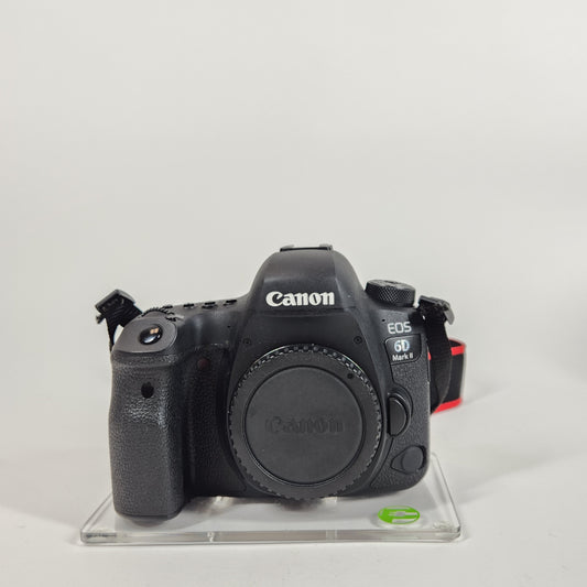 Canon EOS 6D Mark II 26.2MP Digital SLR DSLR Camera Bundle