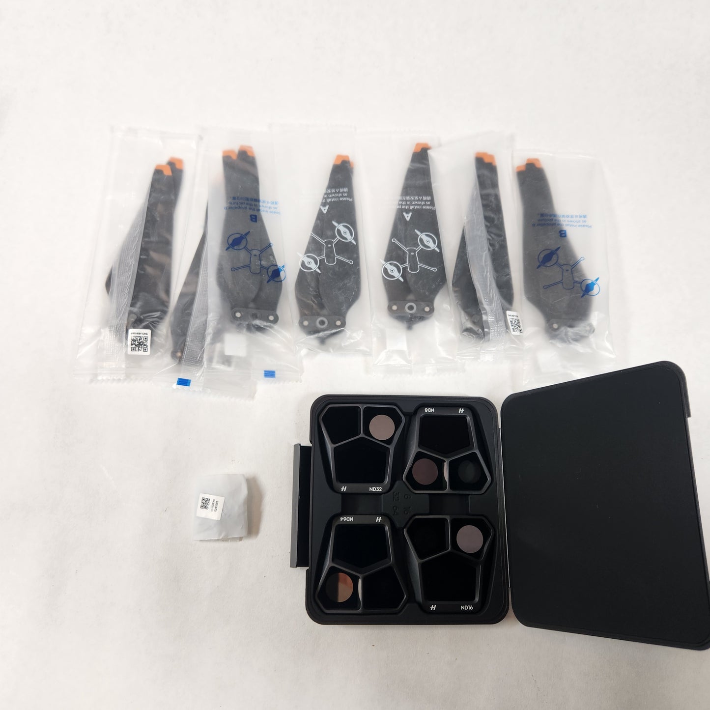 DJI Mavic 3 Pro FlyMore 4K Quadcopter Camera Drone CP.MA.00000654.01