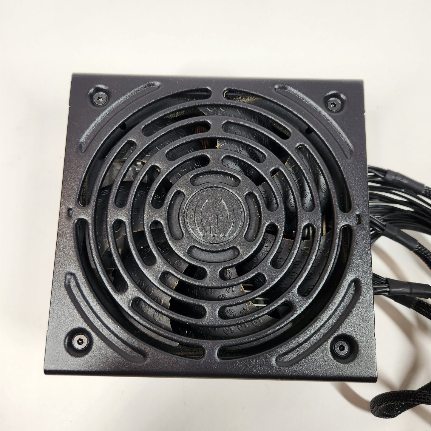 EVGA 750 B5 80+ Bronze 220-B5-0750 750W Power Supply