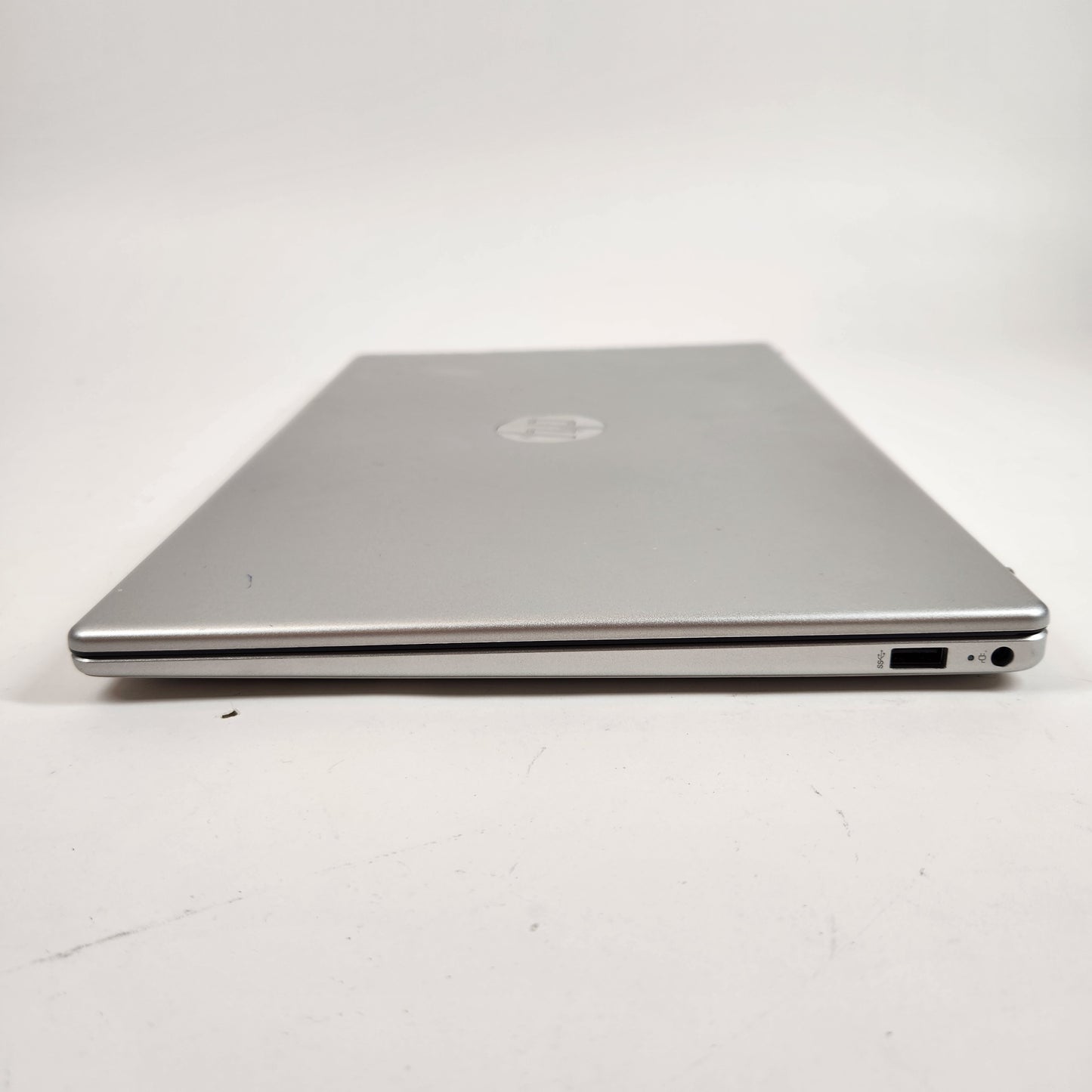 HP Laptop 15-FC0093DX 15.6" Ryzen 5 7520U 2.8GHz 16GB RAM 256GB SSD
