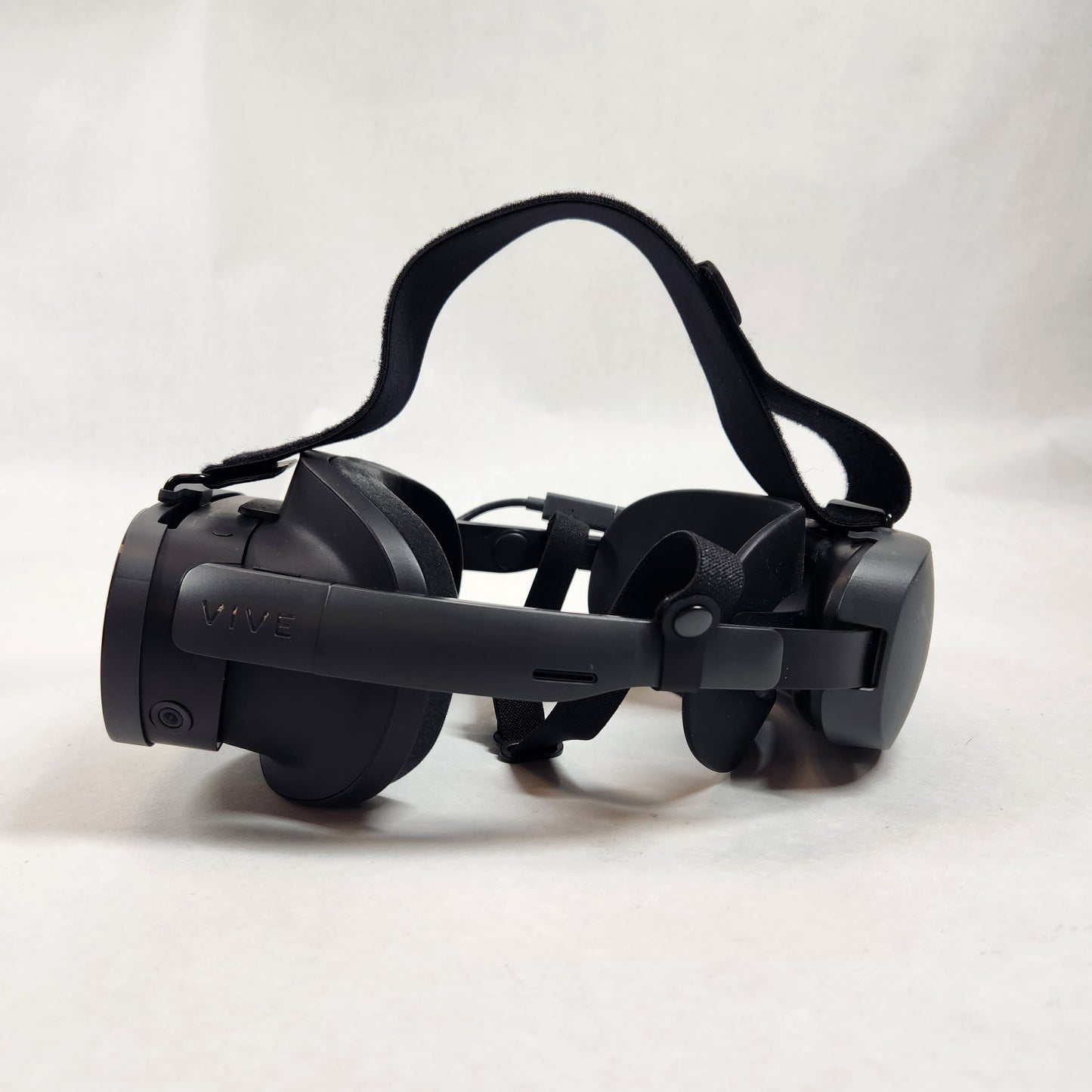 HTC Vive XR Elite 128GB Standalone All-in-One VR Headset 99HASZ006-00