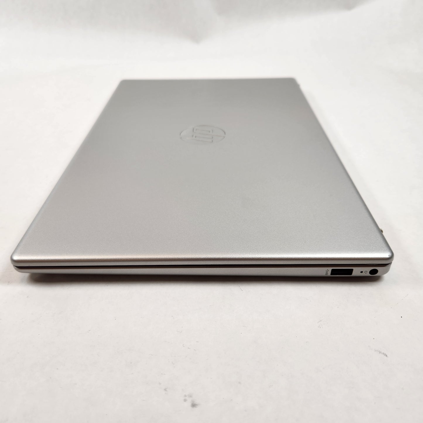 HP Laptop 15-FC0025DX 15.6" Ryzen 5 7520U 2.4GHz 8GB RAM 512GB