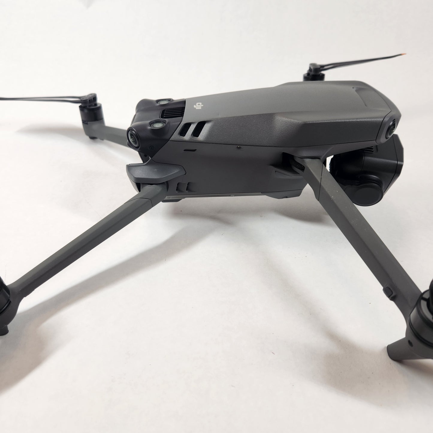 DJI Mavic 3 Pro FlyMore 4K Quadcopter Camera Drone CP.MA.00000654.01