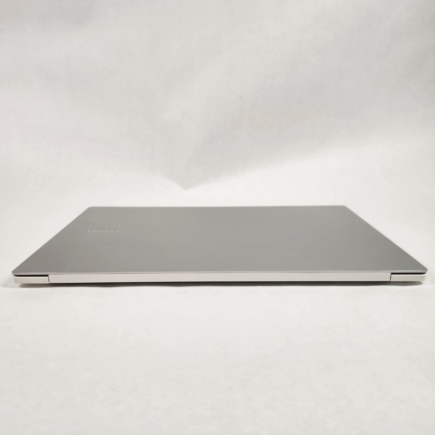 Samsung Galaxy Book Pro NP950XDB 15.6" i7-1165G7 2.8GHz 16GB RAM 512GB SSD