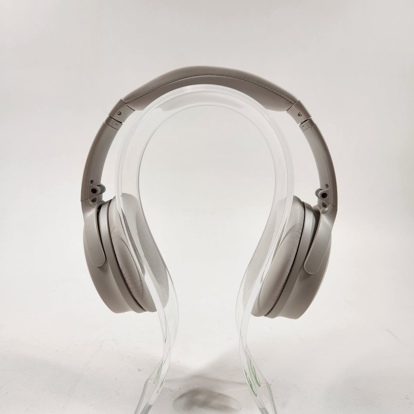Bose QuietComfort 45 Noise Cancelling Bluetooth Headphones White Smoke