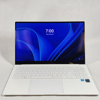Samsung Galaxy Book Pro NP950XDB 15.6" i7-1165G7 2.8GHz 16GB RAM 512GB SSD