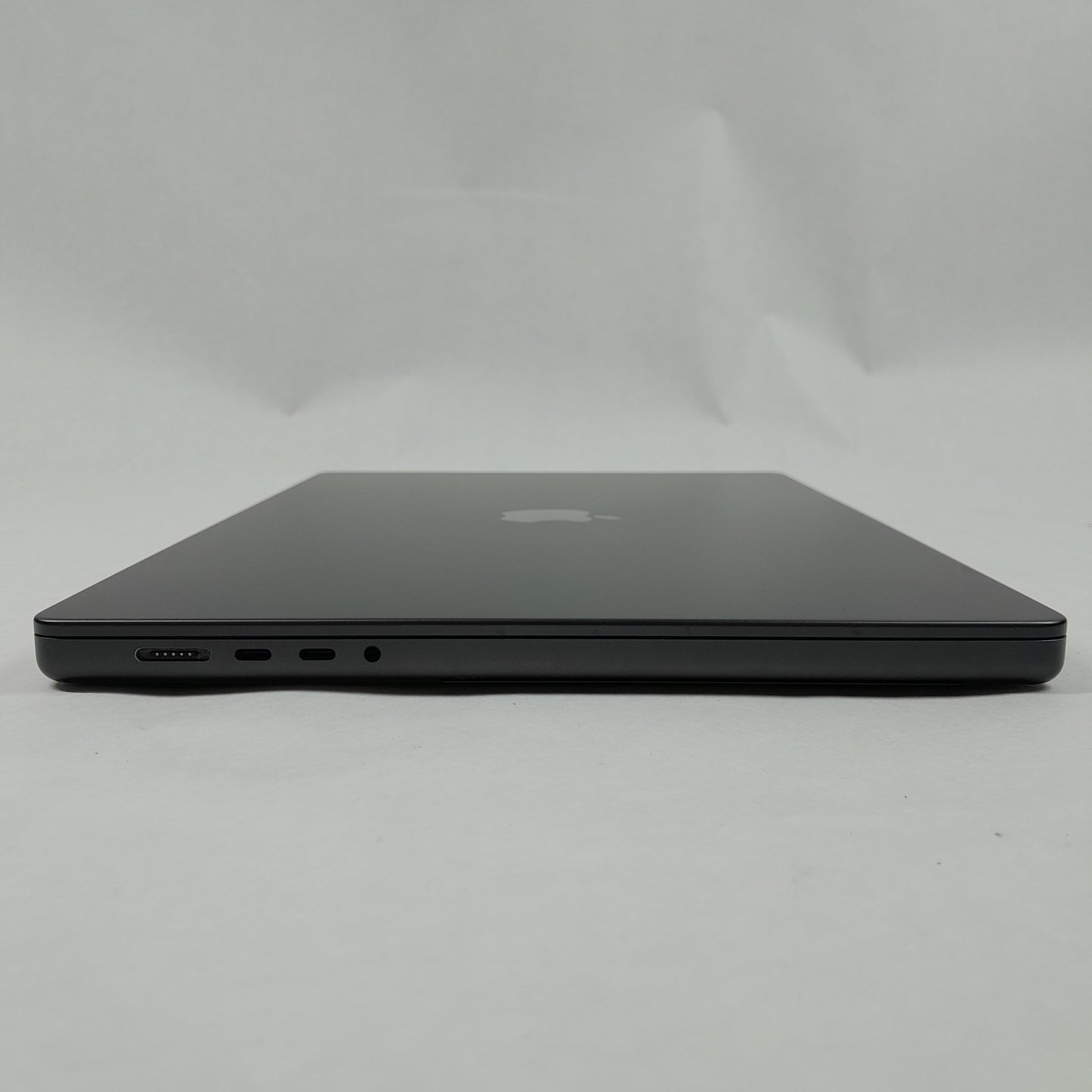 2023 Apple MacBook Pro 16" M3 Max 40C GPU 48GB RAM 1TB SSD MUW63LL/A