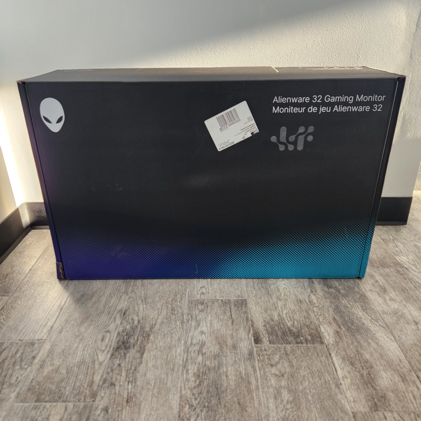 Alienware 32" AW3225DM Curved Gaming Monitor QHD VA 180Hz DisplayHDR 400