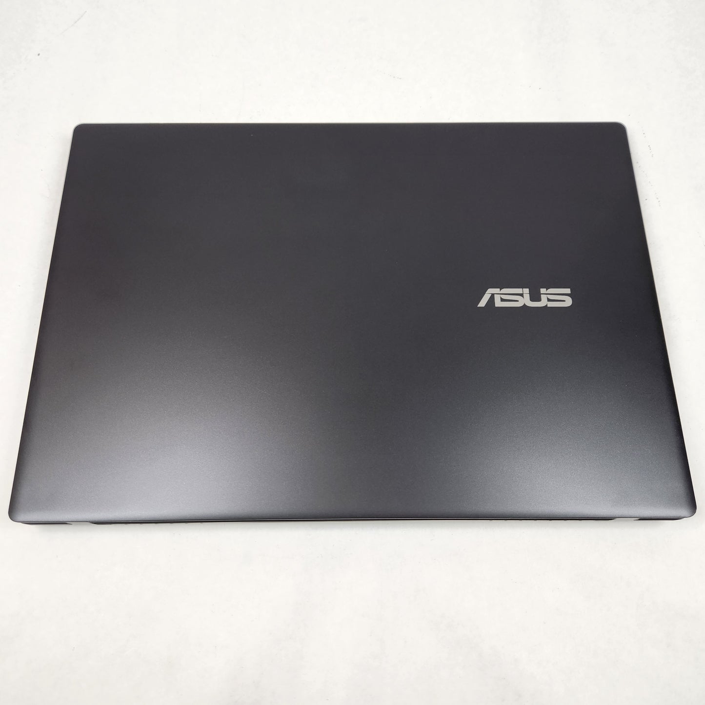 Asus V16 V3607V 16" Intel Core 5 210H 2.2GHz 32GB RAM 2TB SSD GeForce RTX 5060