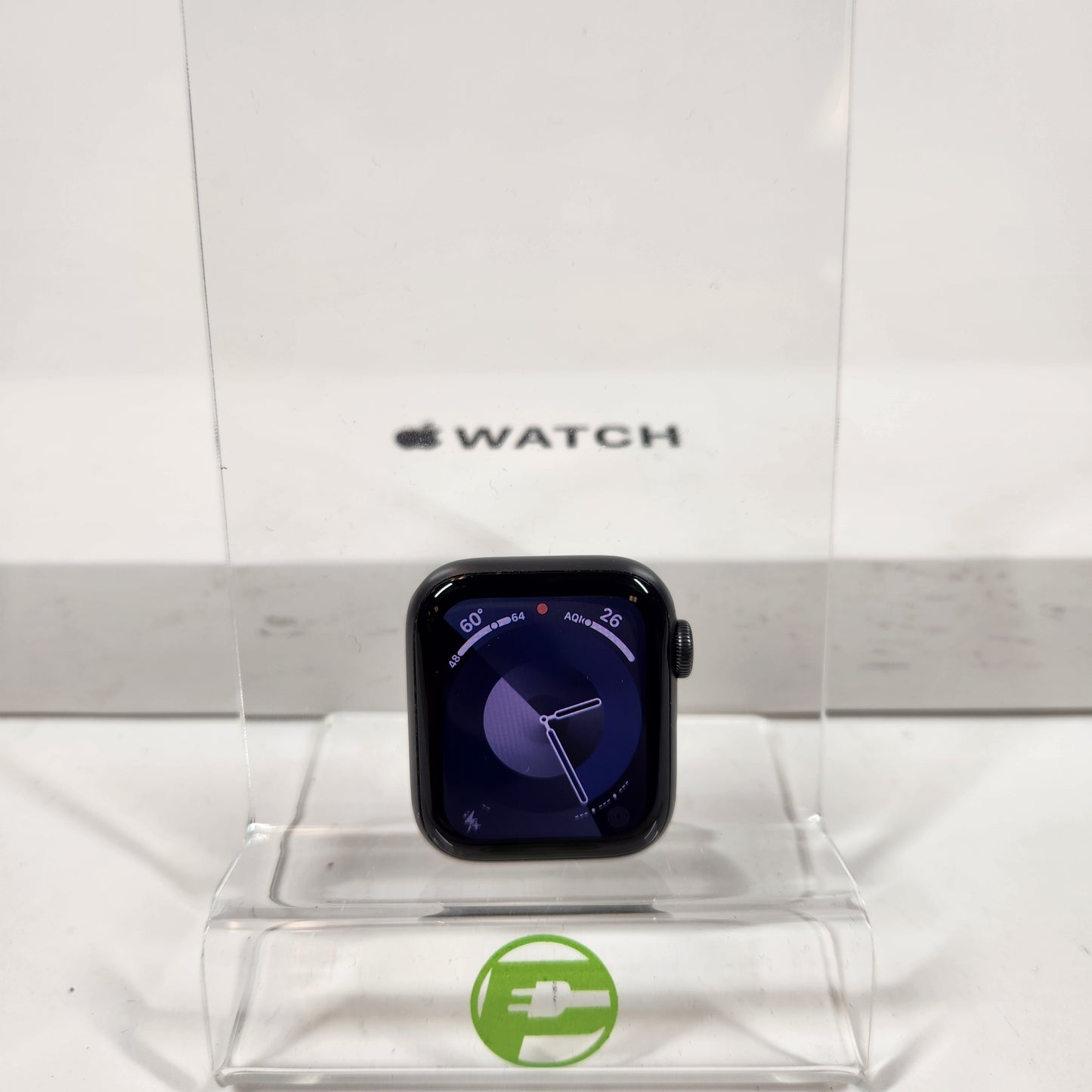 GPS Only Apple Watch SE 1st Gen 40MM Space Gray Aluminum Black Sport Band