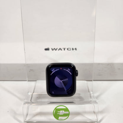 GPS Only Apple Watch SE 1st Gen 40MM Space Gray Aluminum Black Sport Band