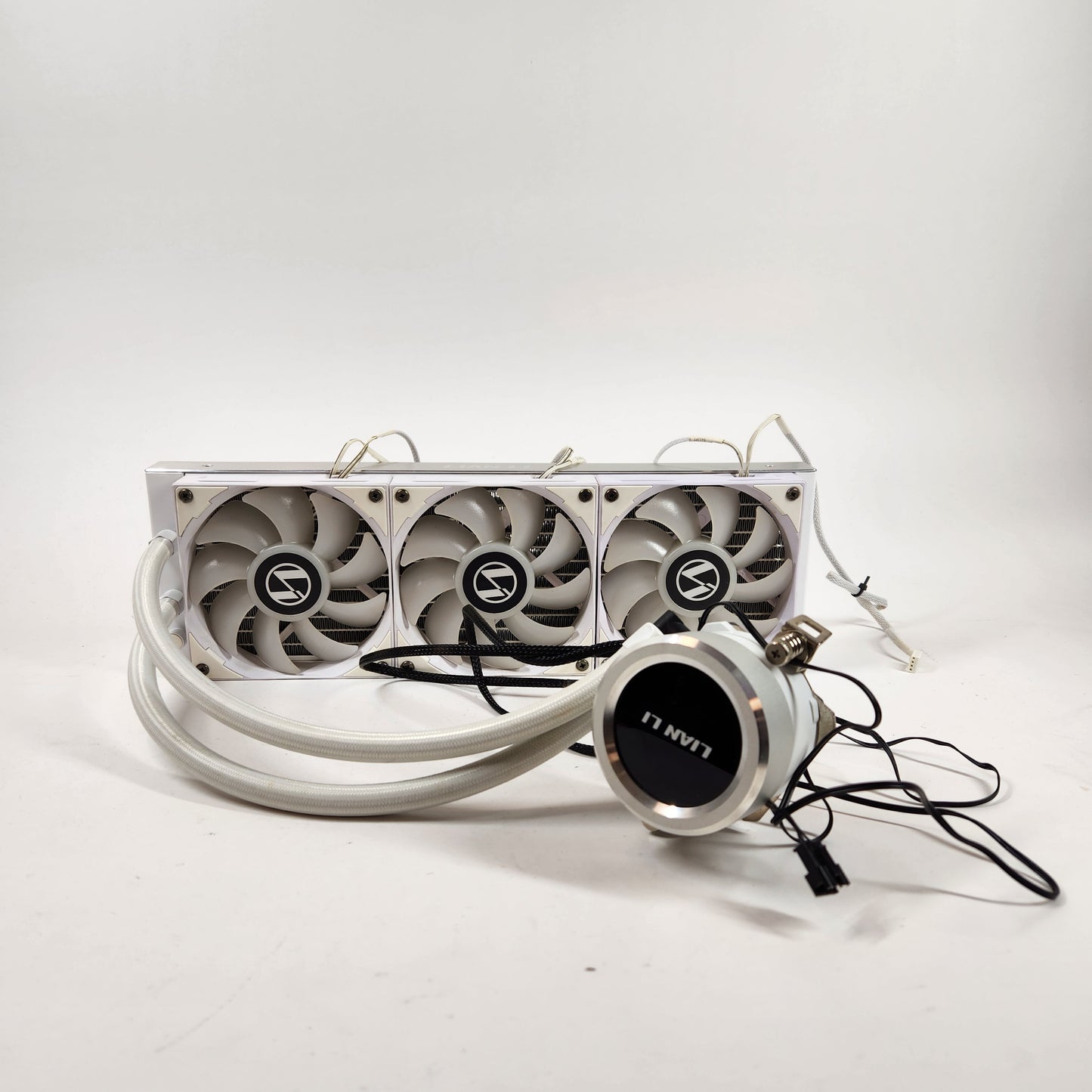 Lian Li Galahad AIO 360 White CPU COOLER For PC