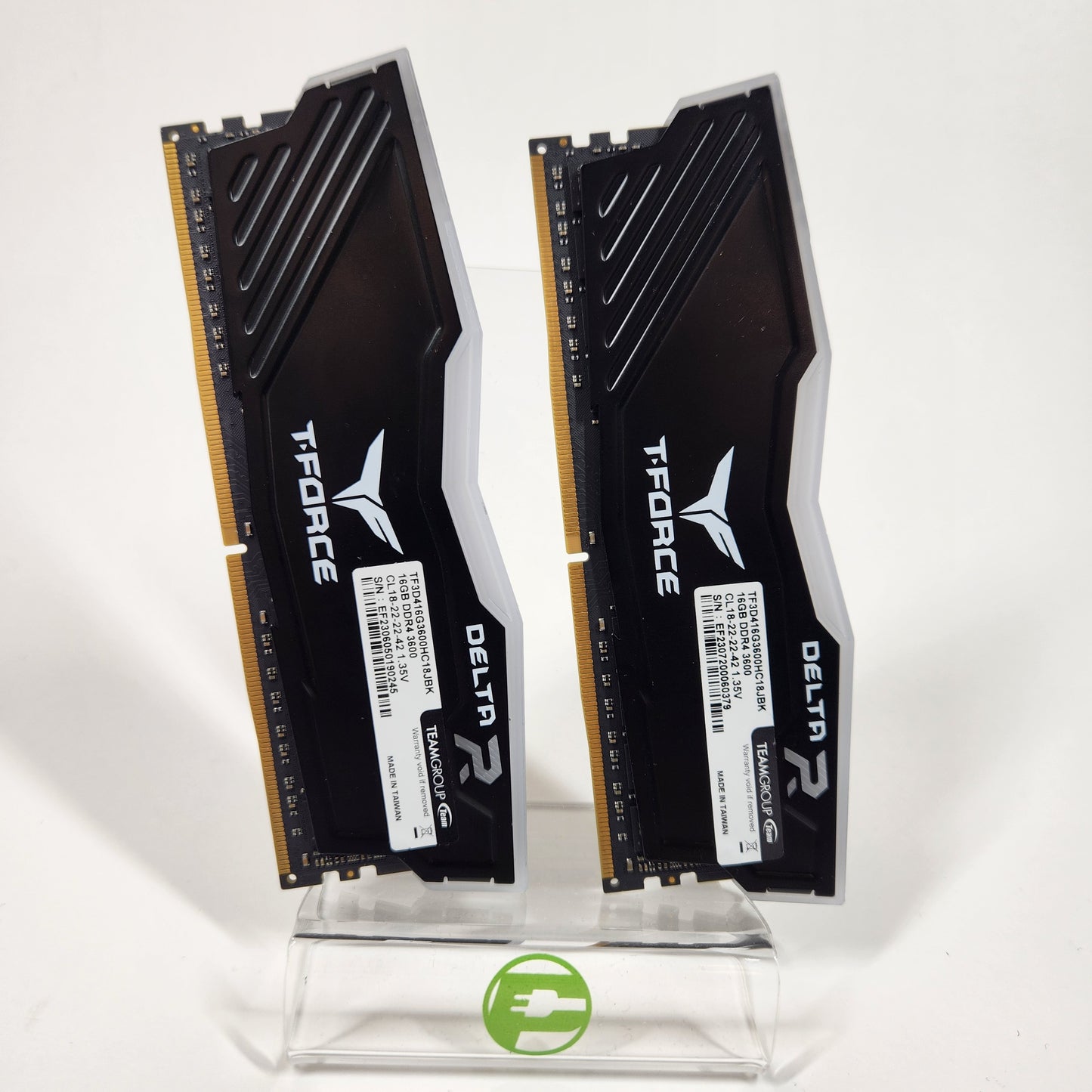 TeamGroup T-Force Delta RGB 32GB (2x16GB) RAM DDR4 3600MHz TF3D416G3600HC18JBK