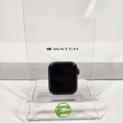 GPS Only Apple Watch SE 1st Gen 40MM Space Gray Aluminum Black Sport Band