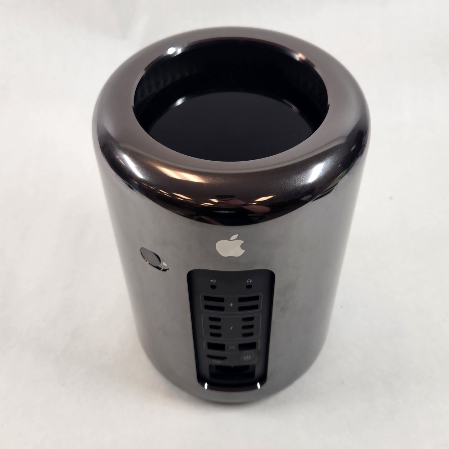 2013 Apple Mac Pro Xeon E5 3.5GHz 16GB RAM 250GB HDD Space Gray A1481