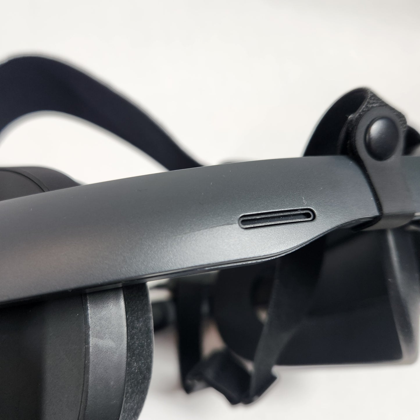 HTC Vive XR Elite 128GB Standalone All-in-One VR Headset 99HASZ006-00