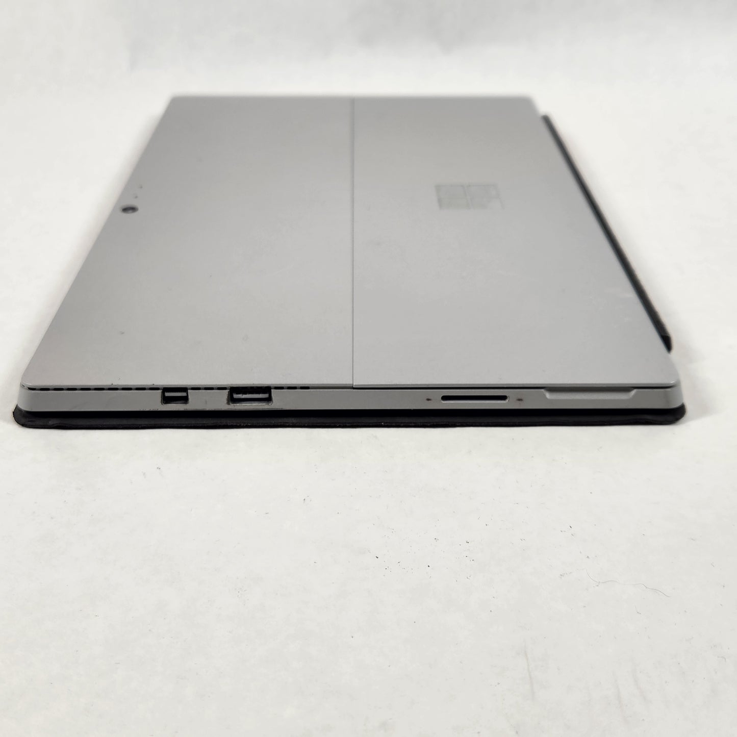 Microsoft Surface Pro 4 1724 12.3" i5-6300U 2.4GHz 8GB RAM 256GB SSD