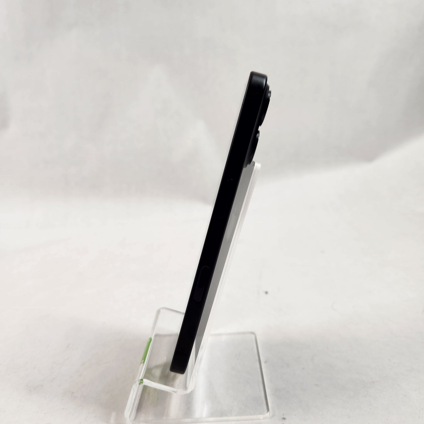 T-Mobile Apple iPhone 16 128GB 18.6.2 Black MYAP3LL/A