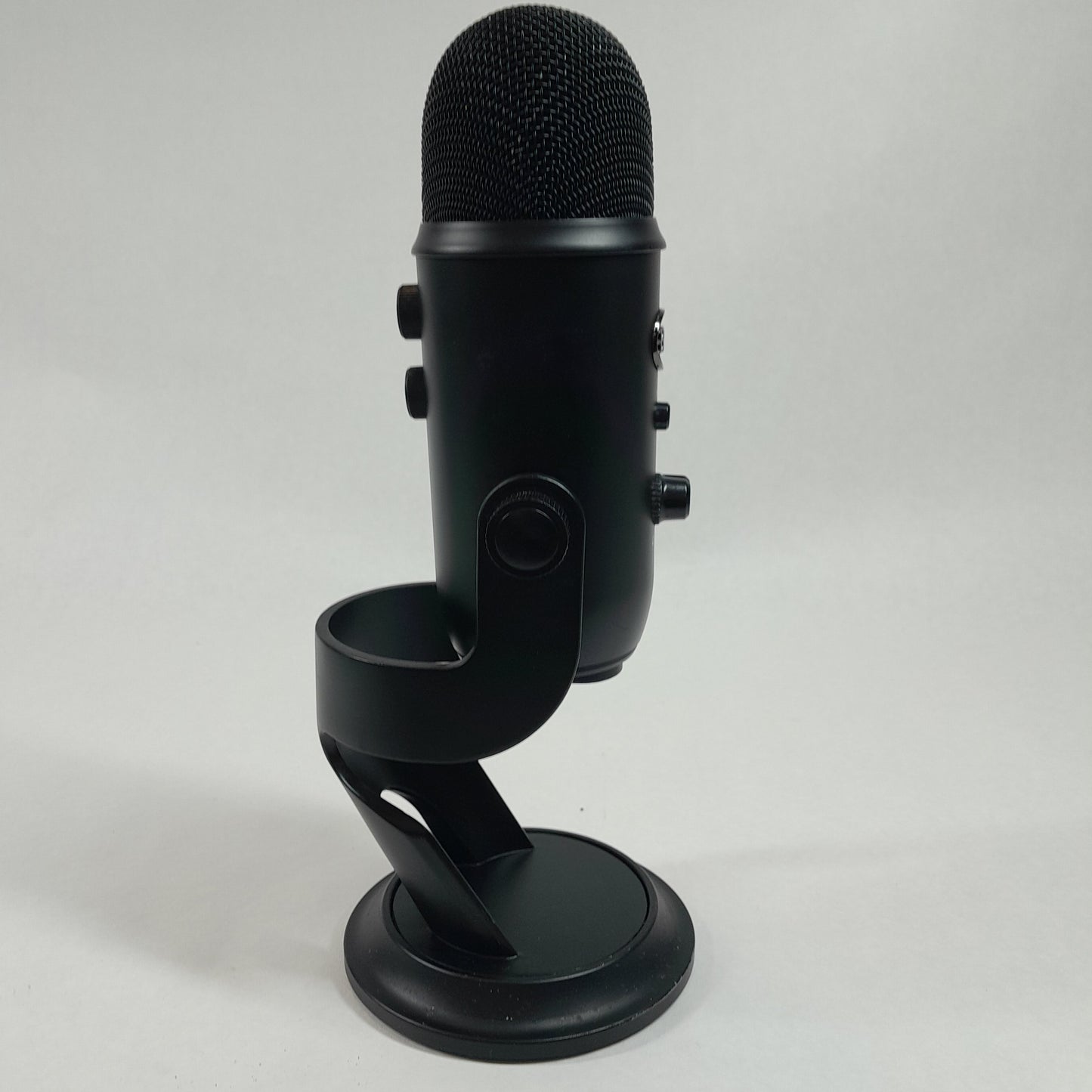Blue Yeti Professional 20 Hz - 20 kHz Microphone