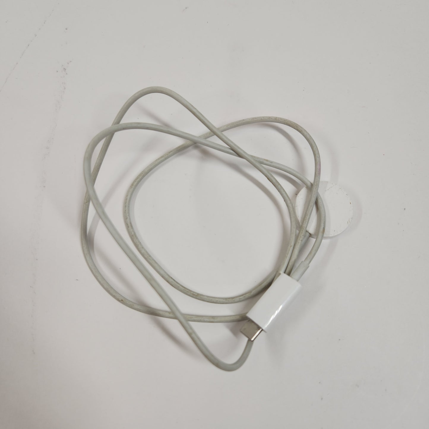 GPS Only Apple Watch SE 3 44MM Starlight Aluminum White Sport Band MEHJ4LW/A