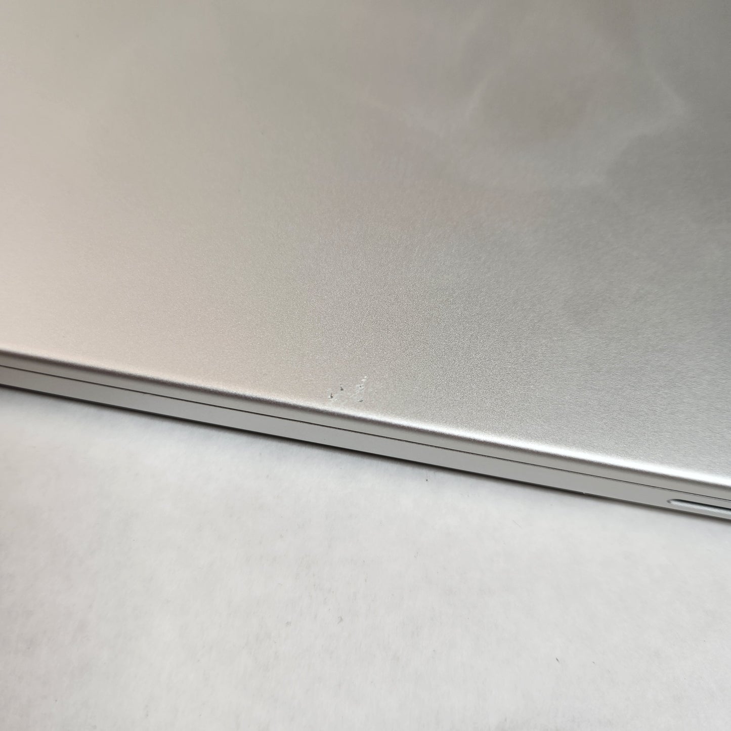 2021 Apple MacBook Pro 13.3" M1 Pro 14 Core 3.2GHz 16GB RAM 512GB SSD MK1E3JA/A