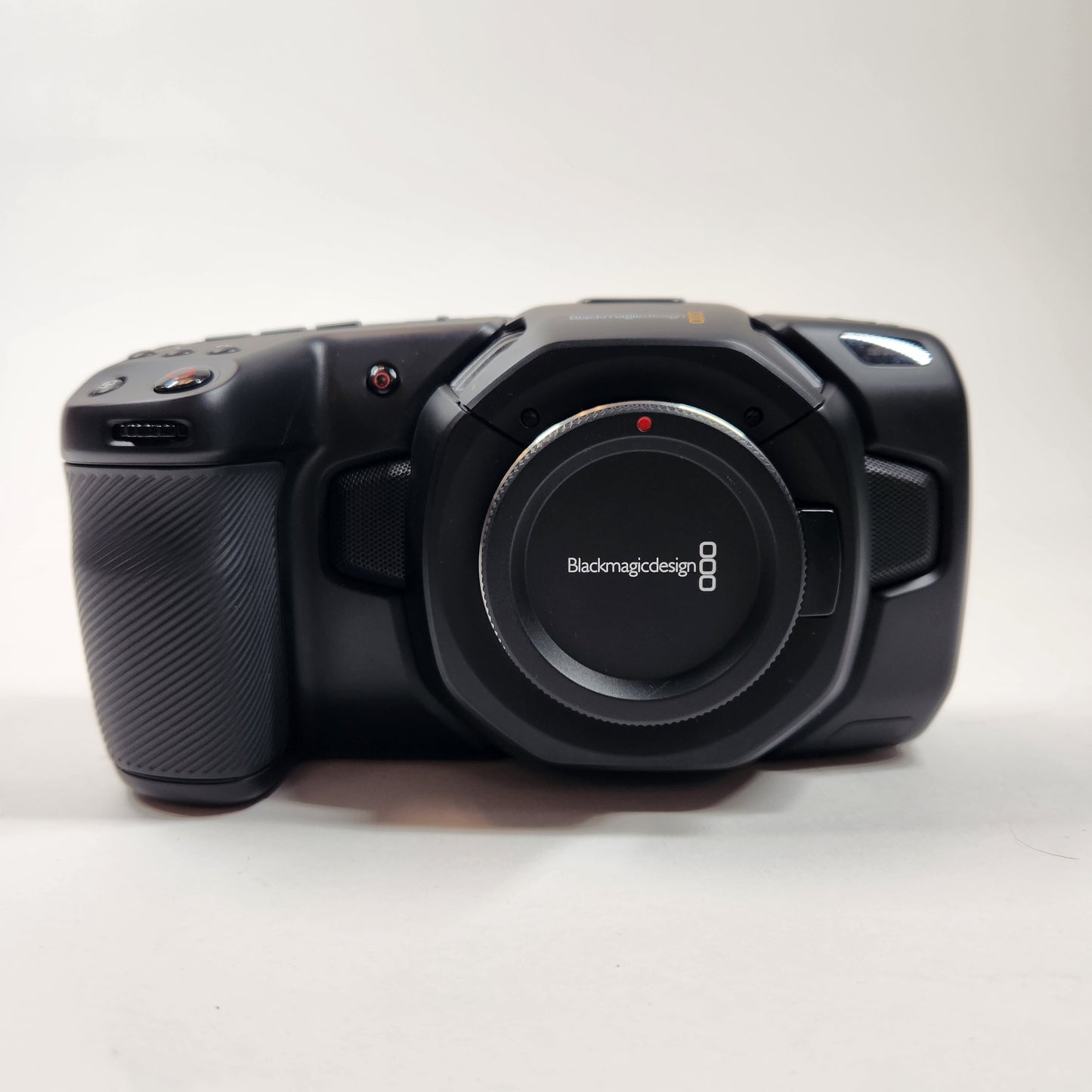 Blackmagic Design Pocket Cinema Camera 4K  9MP 4K Digital Camera Body only