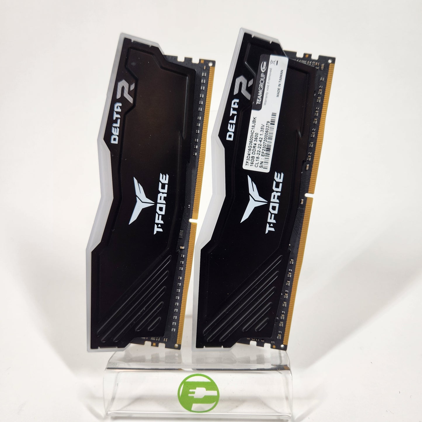 TeamGroup T-Force Delta RGB 32GB (2x16GB) RAM DDR4 3600MHz TF3D416G3600HC18JBK