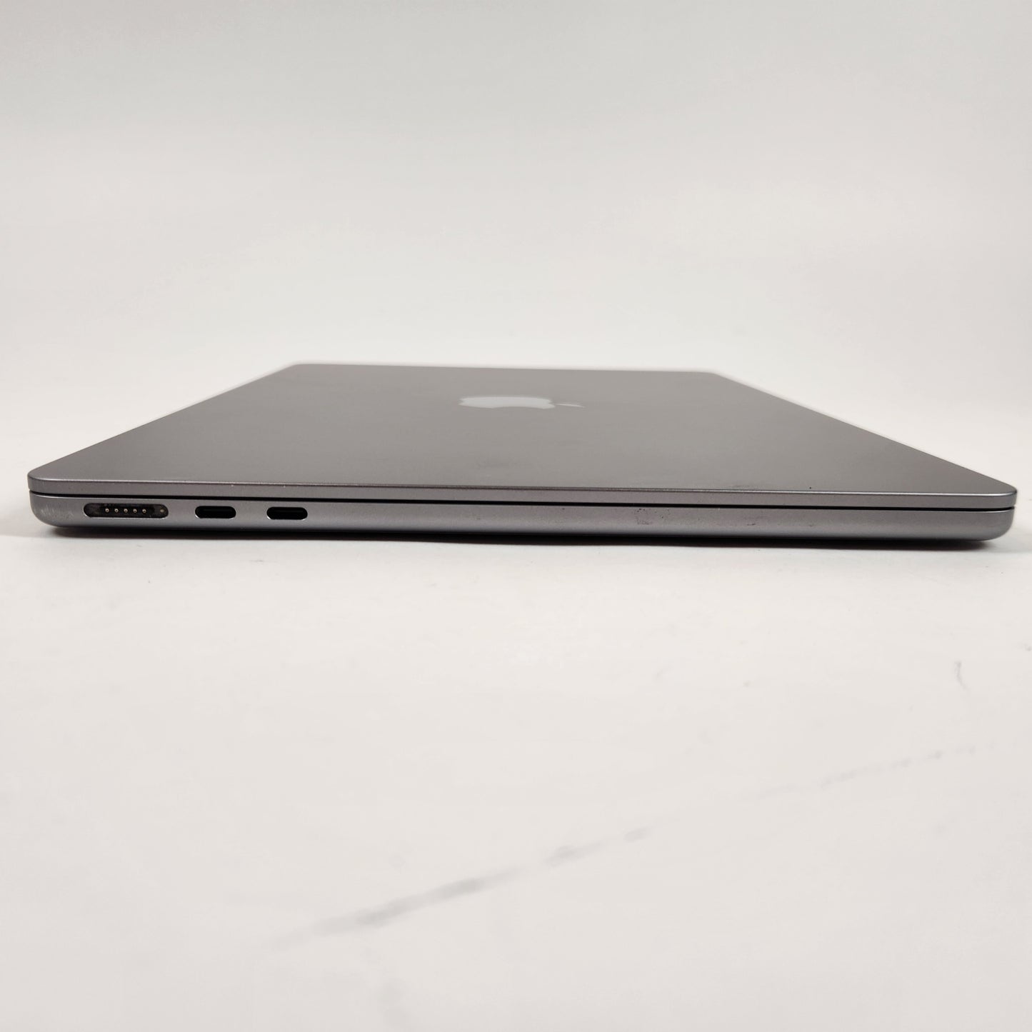 Broken 2024 Apple MacBook Air M3 8C GPU 4.0GHz 8GB RAM 256GB SSD MRXN3LL/A Read