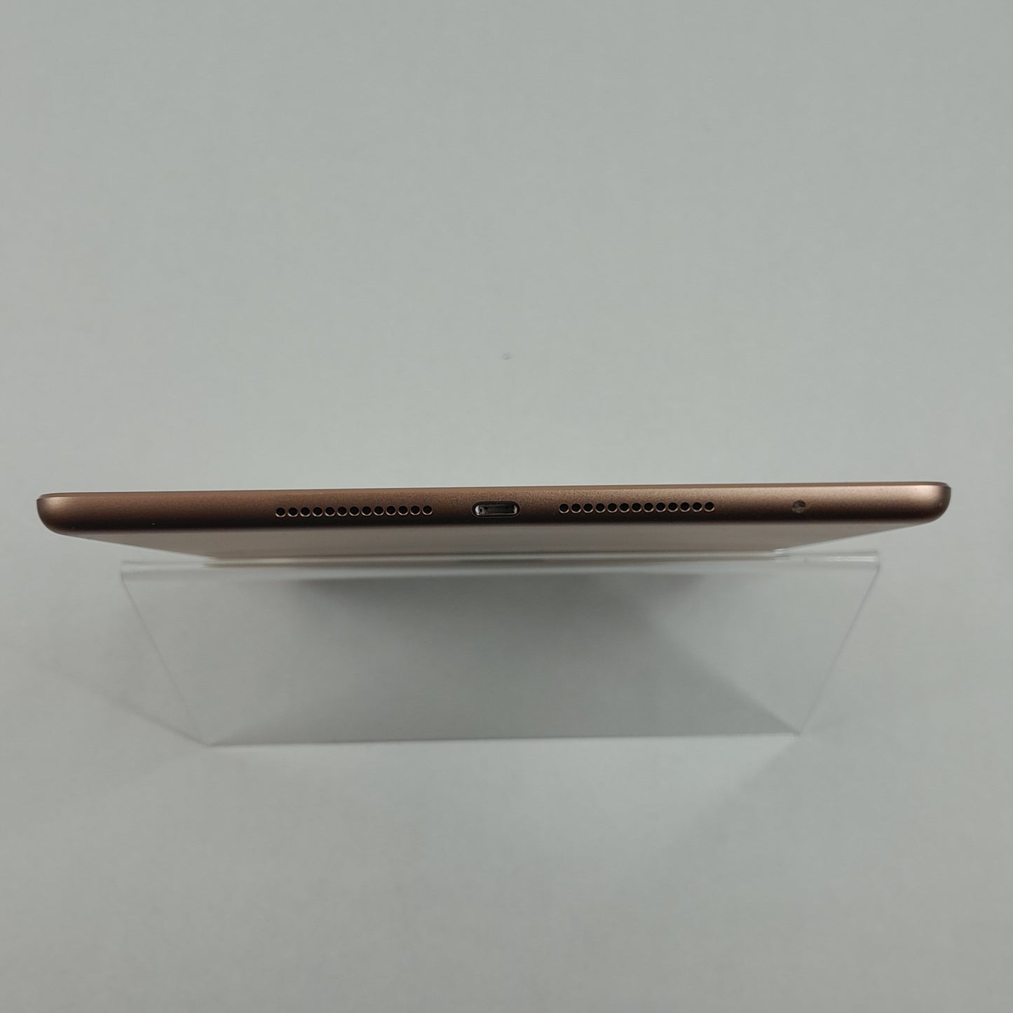 WiFi Only Apple iPad 8th Gen 32GB 15.4.1 Gold MYLC2LL/A
